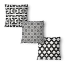 Ver imagem 1 de Kit 3 Capas de Almofada 43x43cm - Geométrica - Tecido Veludo 100% Poliéster