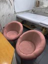 Ver imagem 4 de Poltrona Sala Decorativa Moderna Estofada para Recepção Resistente Tecido Veludo Pés de Madeira