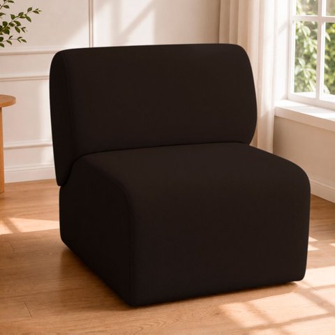 Poltrona Decorativa Zoe Orgânica para Sala Recepção Hall Moderna Minimalista Luxo Suede