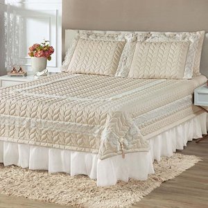 Kit Cobre Leito Colcha Romance Queen 5 Peças Micropercal 200 Fios Matelado Costurado Renda - Palha