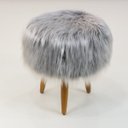 Ver imagem 1 de Puff Decorativo Quarto e Sala de Estar Pelo Sintético Herrero:Cinza