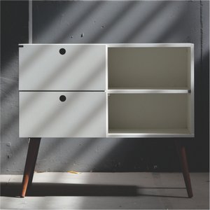 Aparador 02 gavetas 1 nicho com pés palito Branco Real - Mdf Arauco