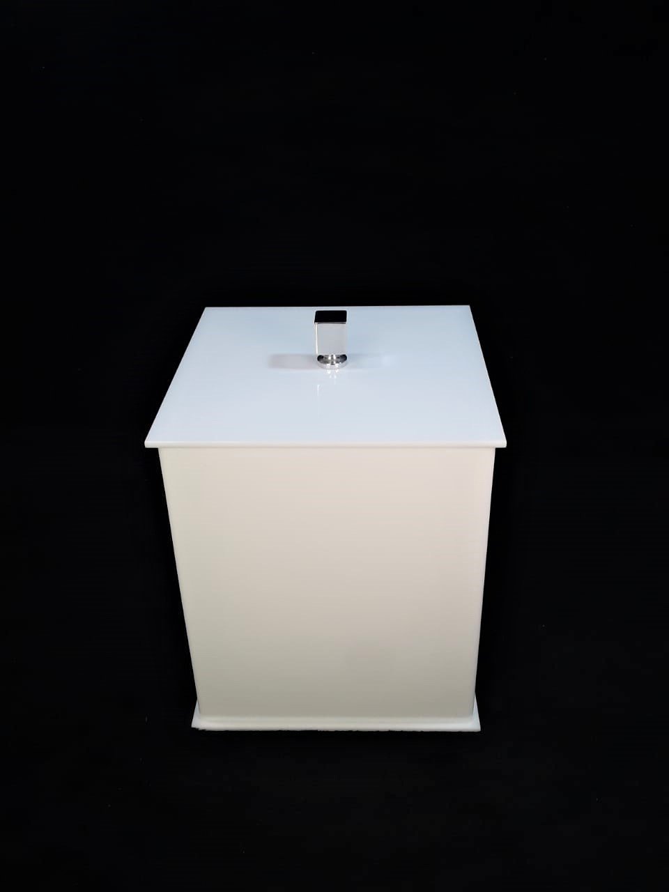 Cesto Lixeira Banheiro Acrílico Quadrada Branca Lisa 50BR - 3