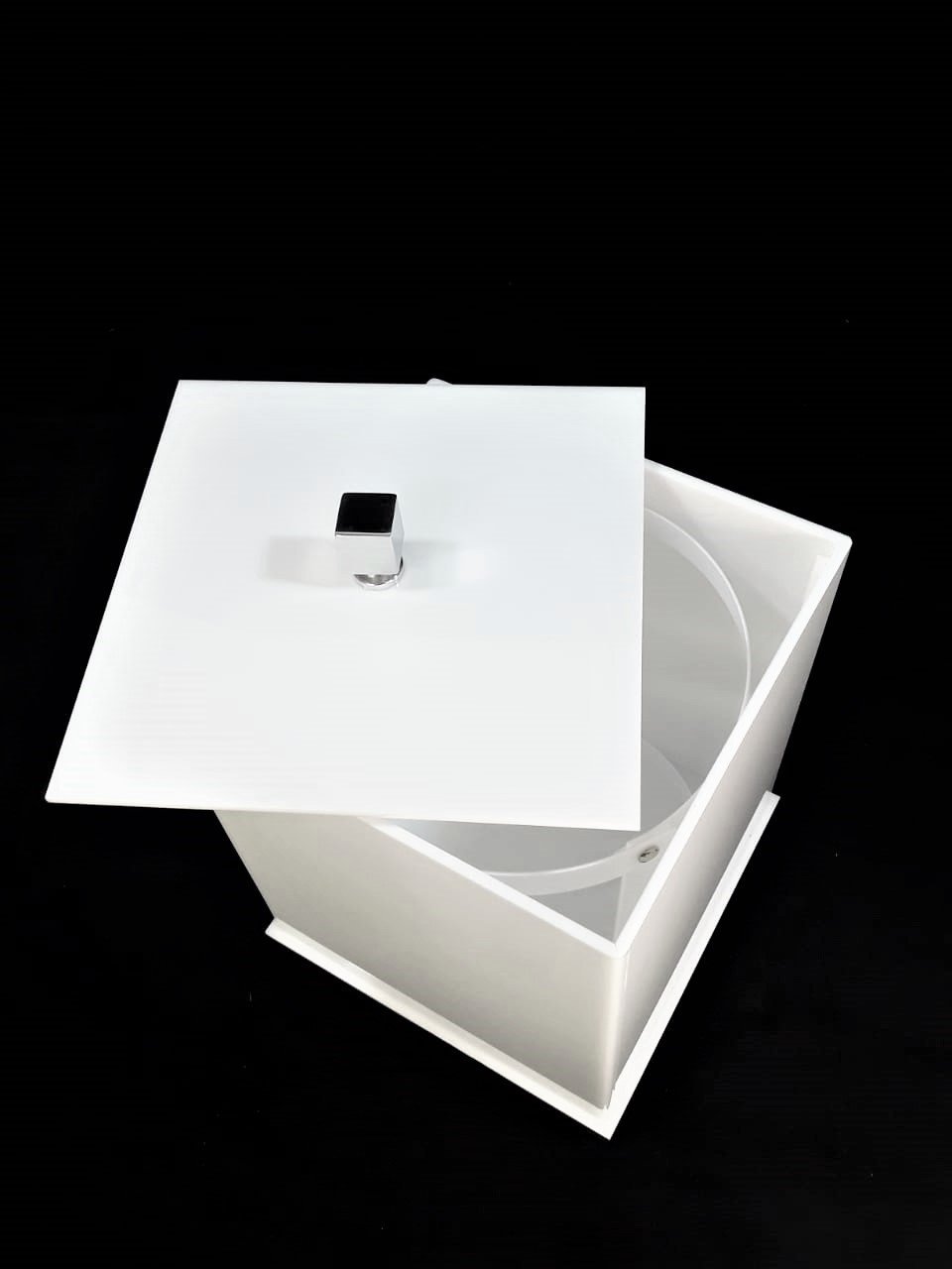 Cesto Lixeira Banheiro Acrílico Quadrada Branca Lisa 50BR - 2