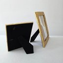 Ver imagem 5 de Porta Retrato em Resina Dourada Fundo Veludo 15 X 20cm