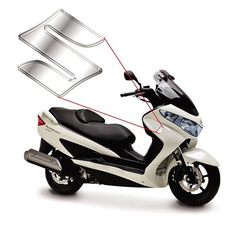 Adesivo Moto Logo Suzuki Modelo Escovado Resinado 3,7 X 3,7 Cm