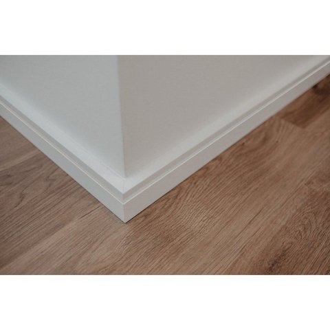 Kit com 3 Barras Rodapé de MDF 7CMX15MMX1.85m Revestido Frisado 5,55m Branco Moldurama