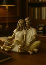 Ver imagem 2 de Escultura Familia Decorativa em Resina Pai Mãe e Filho no Colo