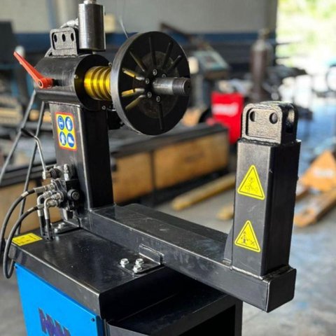 Máquina de Desempeno de Rodas Automática JA300 Liga Leve Ferro Nacionais Importadas Azul
