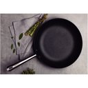 Ver imagem 4 de Frigideira de Ferro Esmaltado 26 Cm 2,1 L com Revestimento Interno em Antiaderente Starflon Trento T