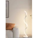 Ver imagem 3 de Luminária Chão Slim Led Espiral Moderna Sofisticada - 1,40m - Preta