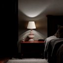 Ver imagem 4 de Abajur Pequeno de Cerâmica Vermelho e Marrom com Cúpula de Tecido Bege