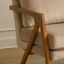Ver imagem 5 de Kit 2 Poltronas Decorativa Mona Braço de Madeira:veludo Bege