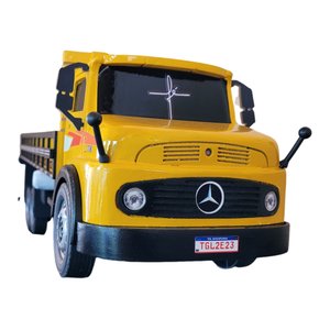 Caminhão Mb 1113 Frente Redonda Carroceria Madeira Miniatura - Amarelo