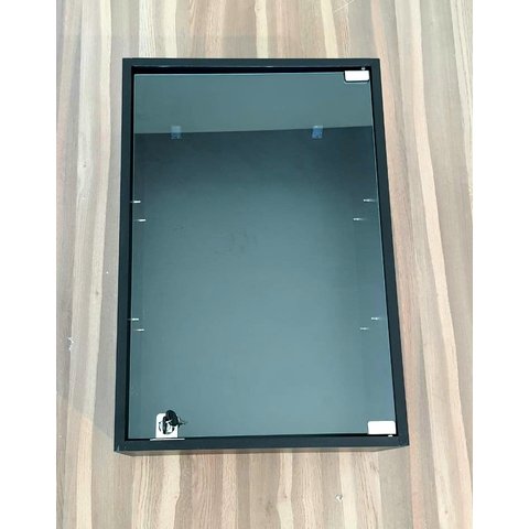 Vitrine Suspensa Prateleira em Vidro 64x44x25 Preta