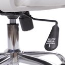 Ver imagem 4 de Cadeira Giratória Baixa Office Tok Branca Base Rodízio Cromado