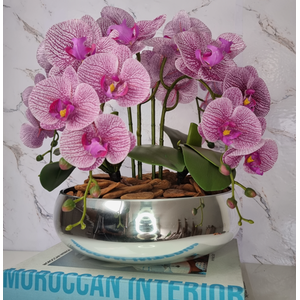 Arranjo Com 4 Orquídeas Violeta Vaso Prata 28cm