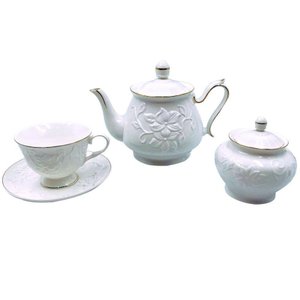 Jogo Para Chá Em Porcelana Com Filete Dourado (14 Peças)