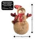 Ver imagem 4 de Jogo 2 Bonecos de Neve Decorativos Natal Pelúcia Marrom Claro Gorro e Cachecol Xadrez e Crochê 26cm
