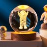 Luminária Bola de Cristal 3d Astronauta - 2