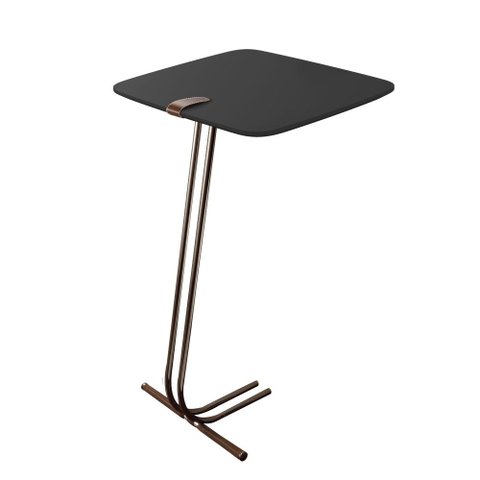 Mesa L50 Lateral Aproximação Sofá Preta Base Café