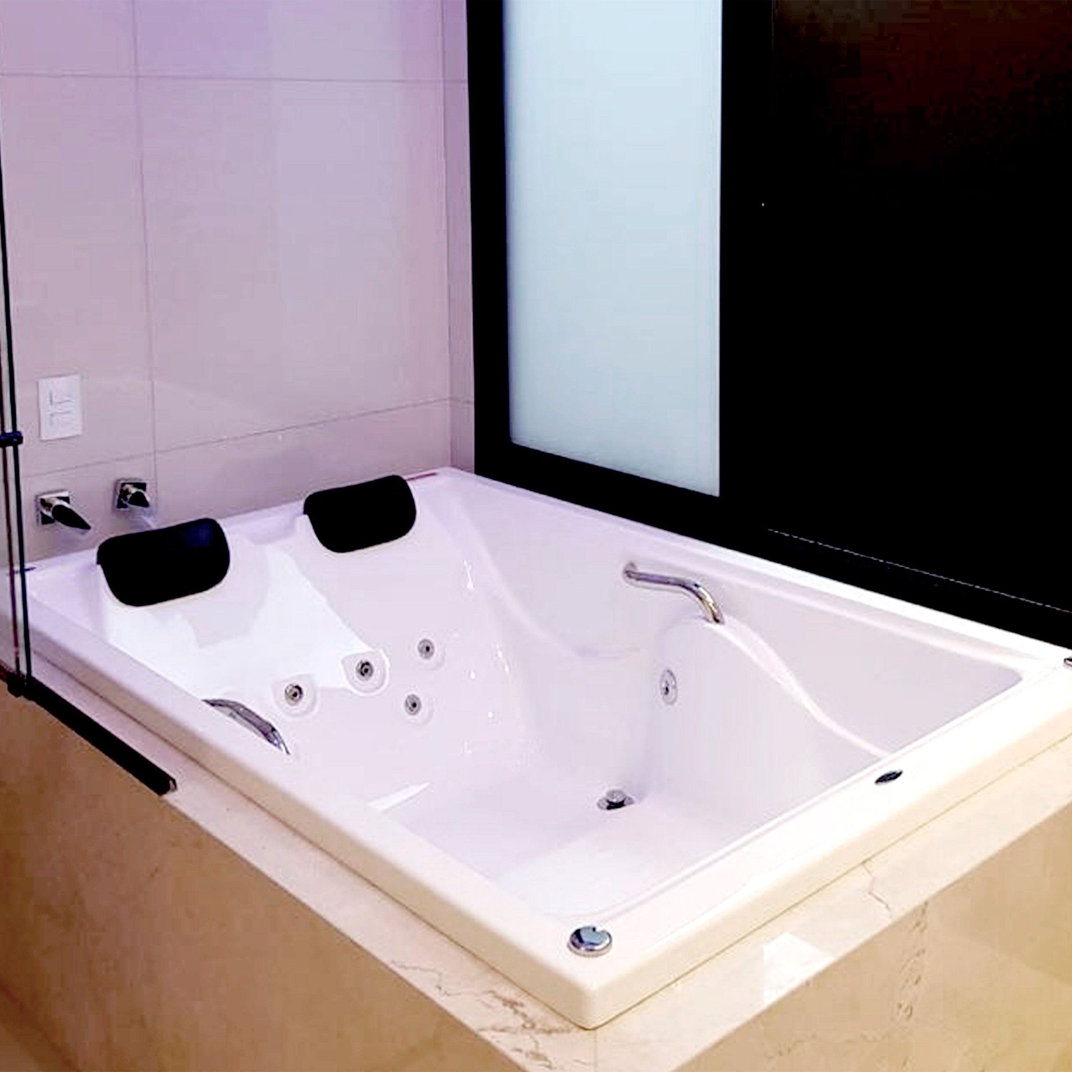 Banheira  Casal de  Hidromassagem  Roma  Elegance 190cmx140cmx50cm em Gel Coat- 220V Mondialle - 6