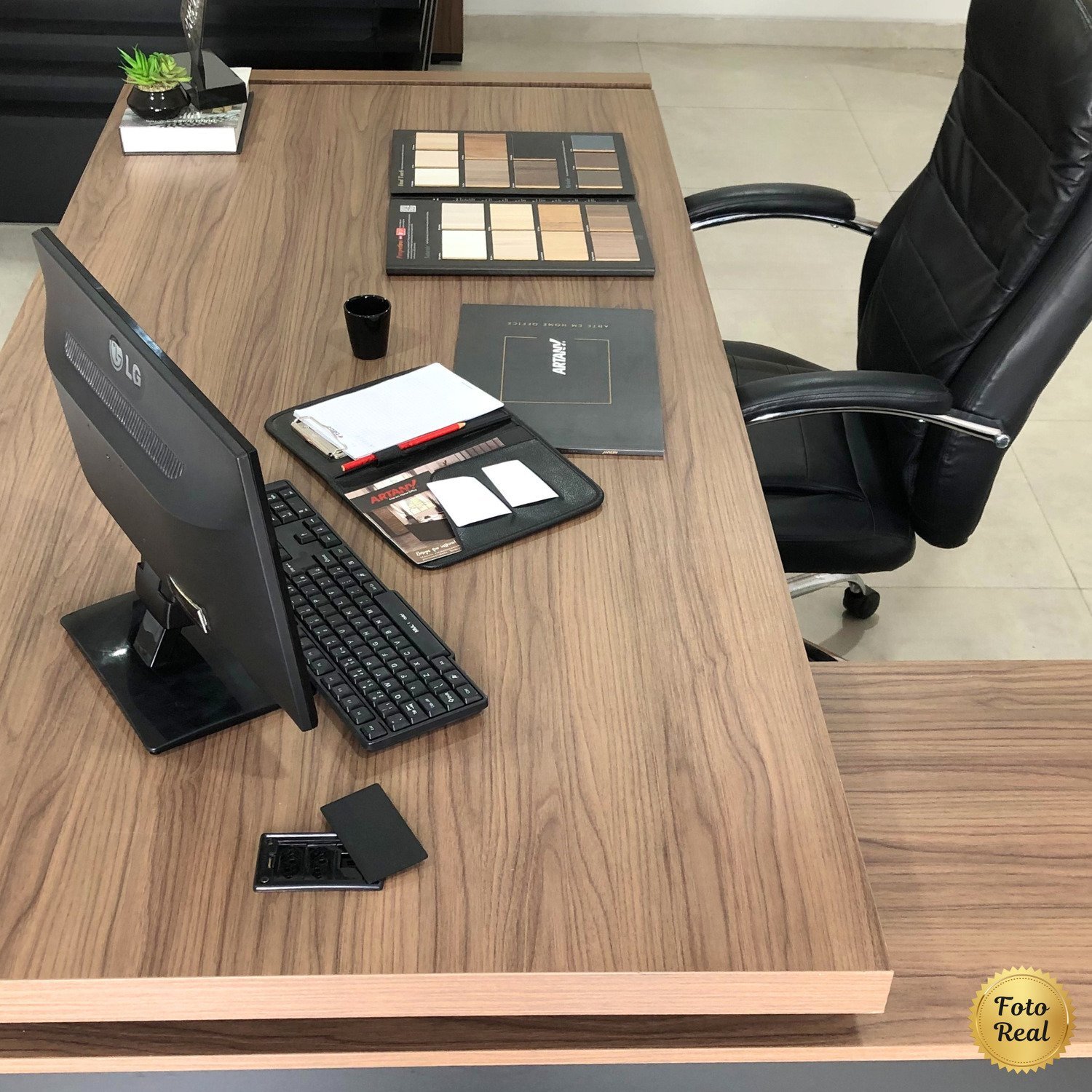 Mesa para Escritório em L com Caixa de Tomada Tamburato Estação Diretoria - 12