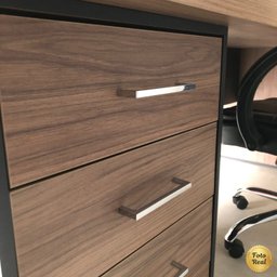 Mesa Executiva Premium para Escritório 4 Gavetas Elegante e Funcional - 13