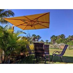 Ombrelone de Eucalipto Lateral Quadrado 3 X 3m com Floreira - Bege - 2 Ombrelone de Eucalipto Lateral Quadrado 3 X 3m com Floreira - Bege - 2