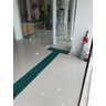 KIT 10 PÇS PISO TÁTIL PVC 25x25 DIRECIONAL VERDE - 4