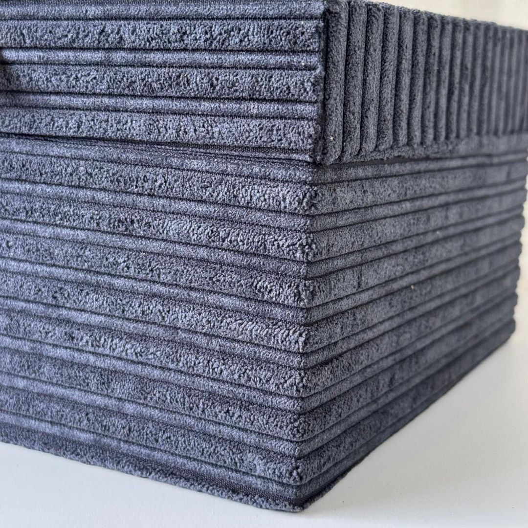 Caixa Decorativa com Revestimento em Veludo Preto 30cm - 3