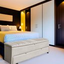 Ver imagem 3 de Calçadeira Baú Sapateira 140cm Ayla Veludo Tampo Reto