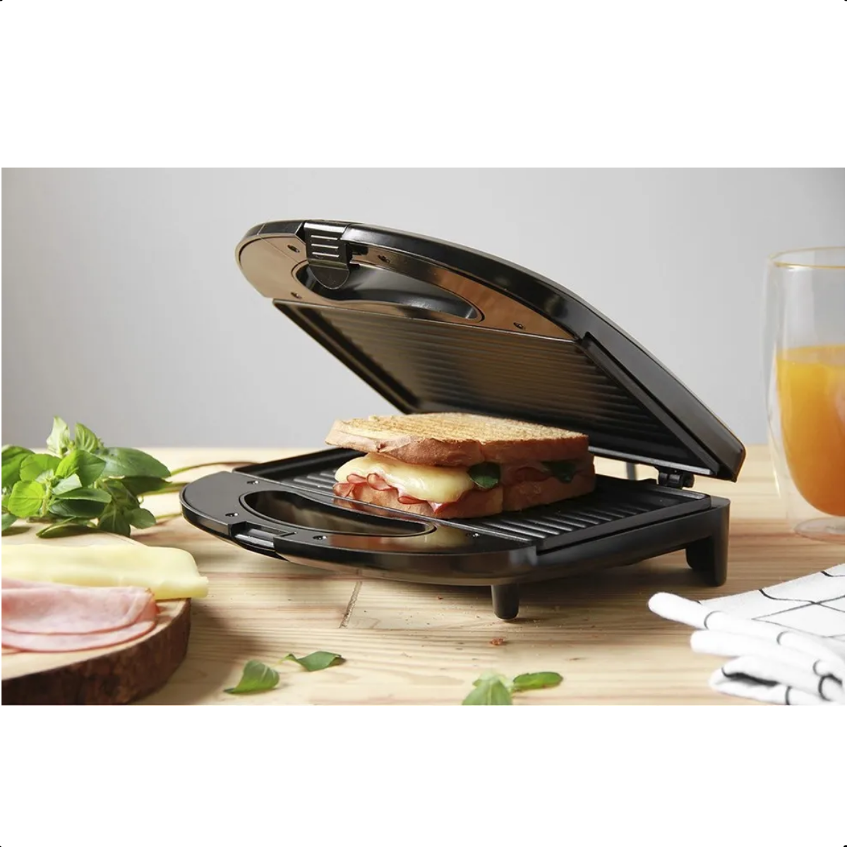 Sanduicheira Grill Gourmet Multilaser 110v Preta 750W - 4