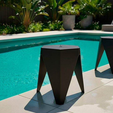 Banco para Jardim 45,5CMX36X39CM Bee Preto