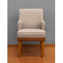 Ver imagem 1 de Cadeira Virgínia com Braços Linho Castor e Courissimo Nozes Linho Nozes Castor