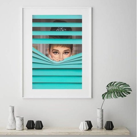 Quadro Audrey Hepburn - Persiana - 60x48cm:madeira Branca