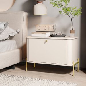 Mesa de Cabeceira Curva 1 Gaveta Pés e Puxadores em Metal 76cm Tucupí