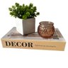 Livro decorativo, castiçal de vidro e vaso branco cerâmico - 1