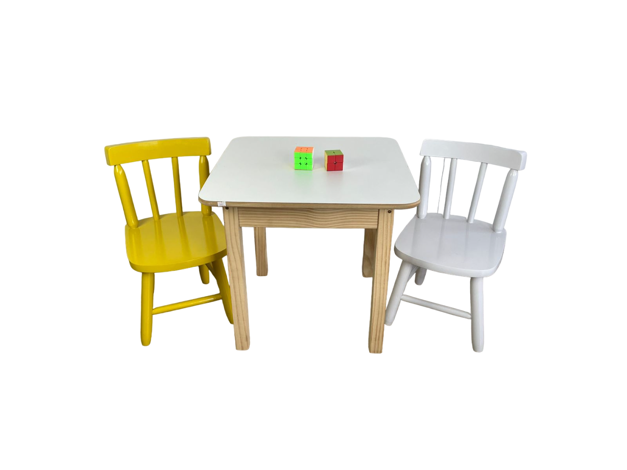 Kit Mesa Mdf Quadrada + Cadeirinhas Disa Cor:amarelo/branco