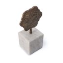 Ver imagem 2 de Escultura Flor Bronze com Base de Mármore 14x24x8 Cm