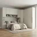 Ver imagem 1 de Guarda Roupa Casal Modulado 5 Peças com Cabeceira 9 Portas 9 Gavetas Seletto Areia Cinza