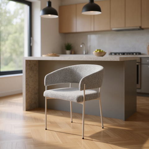 Cadeira para Sala de Jantar Estofada Bari Bouclé