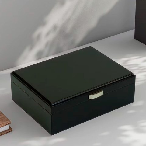 Caixa Umidora de Charutos Kit com Cinzeiro e Cortador - Preta