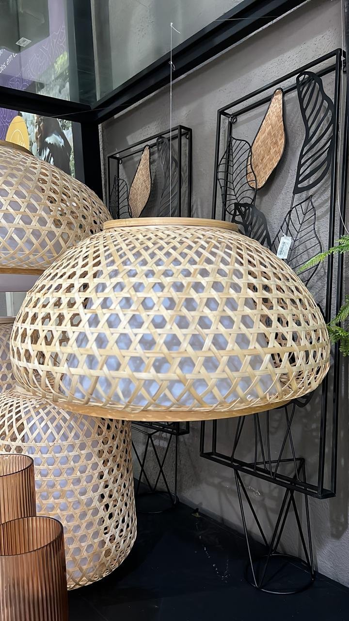 Lanterna Luminária de Bambu Natural Pendurar Teto 60x27cm Bekasa W3264