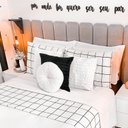 Ver imagem 2 de 2 Almofadas Redondas Rendy em Veludo Preto e Branco