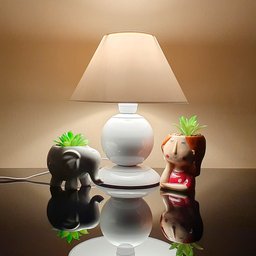Abajur Moderno Decoração Quarto Sala Luminária Maetê Branca Cúpula Branca - 4