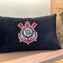 Ver imagem 3 de Almofada Veludo Rineira Bordada Corinthians 50x30cm. Com Enchimento