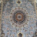 Ver imagem 4 de Tapete Persa Royal Cinza 300x400cm Fio Acetinado - Ideal para Quarto e Sala