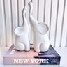 Dupla escultura elefante branco mãe e filho de cerâmica - 2