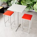 Ver imagem 1 de Conjunto Mesa Alta Bar Bistrô Quadrada Branca 2 Bancos Estofado Don Castro Decor